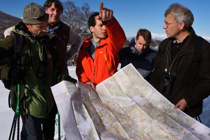 Planning work and discussions around the map, Deli Saavedra, Wiet de Bruijn, Umberto Esposito, Ilko Bosman, Wouter Helmer, Carlo Vitale and Frans Schepers, Central Apennines, Italy